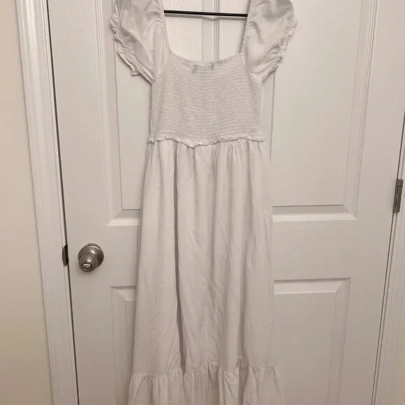 White Smocked Puff Sleeve Maxi Dress - Picture 4 of 6